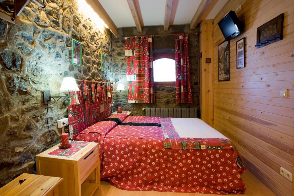 Niu Dels Falcons La Molina (Girona) Room photo